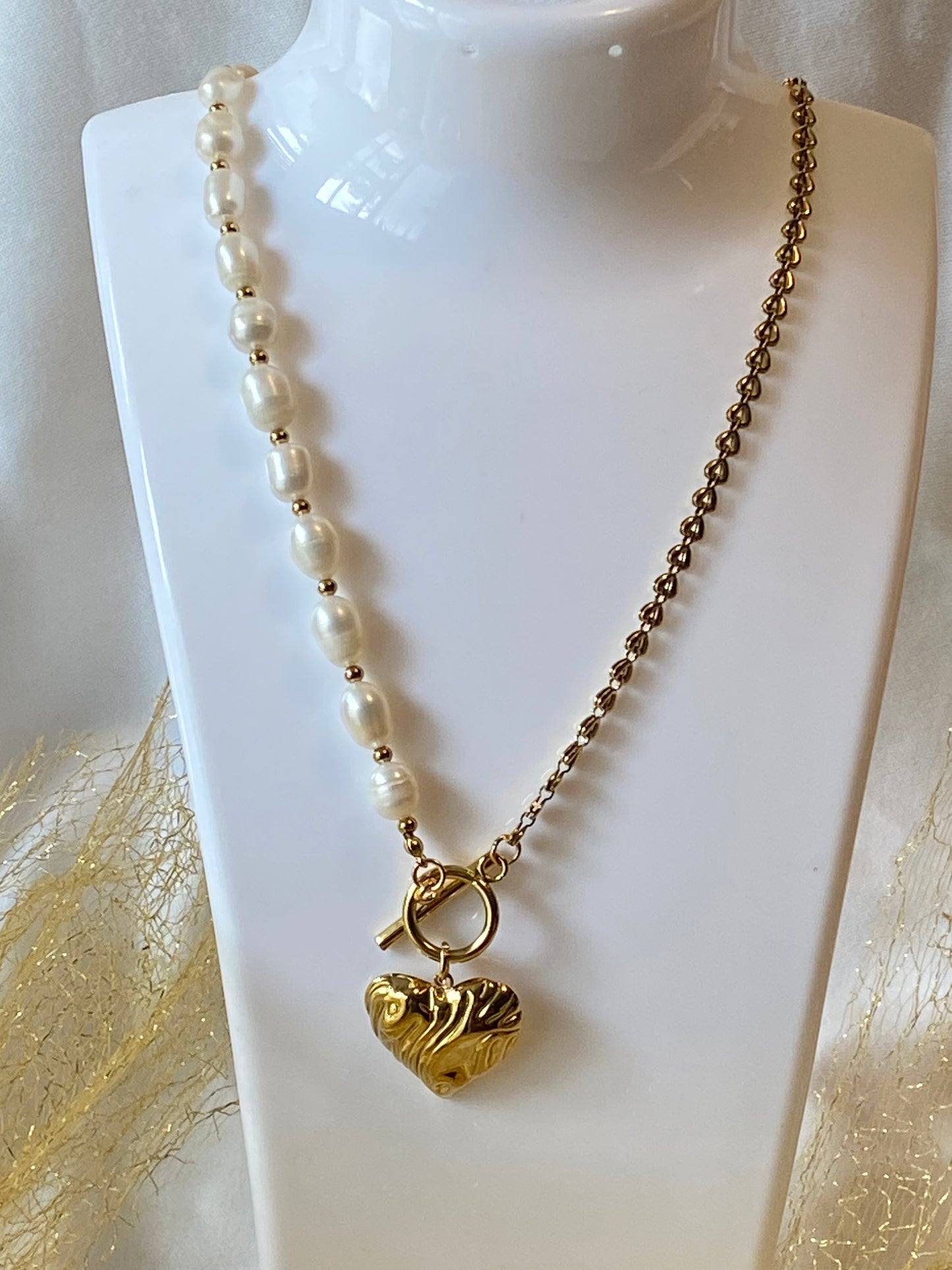 Golden Heart Pearl & Chain Necklace