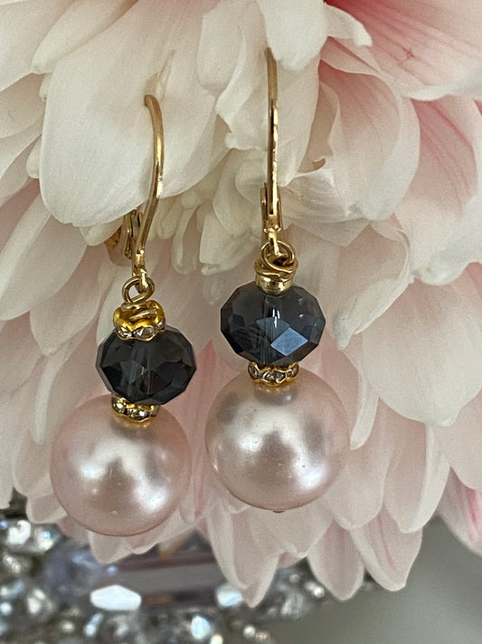 Blush Noir- Pearl Drop Earrings