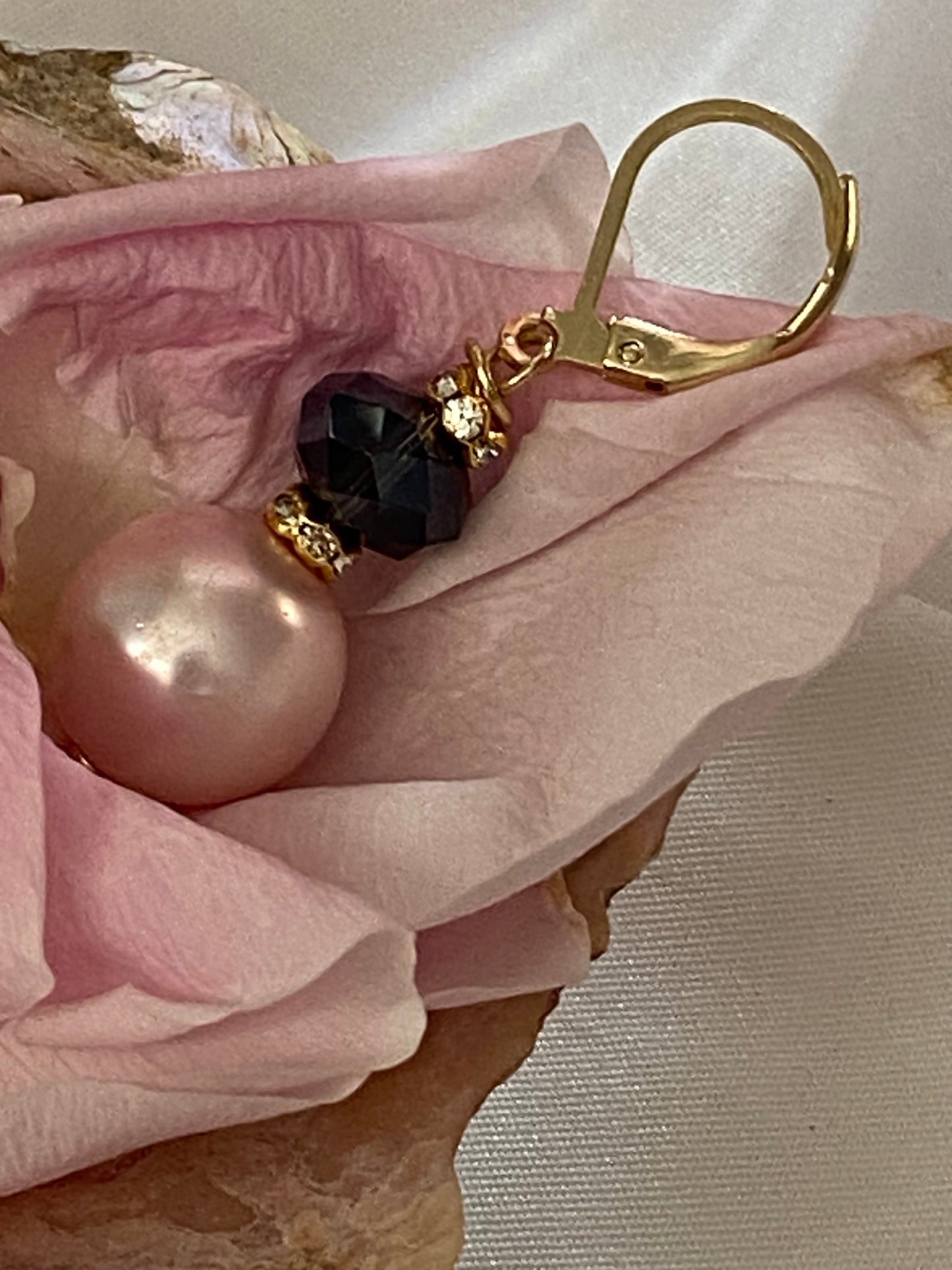Blush Noir- Pearl Drop Earrings