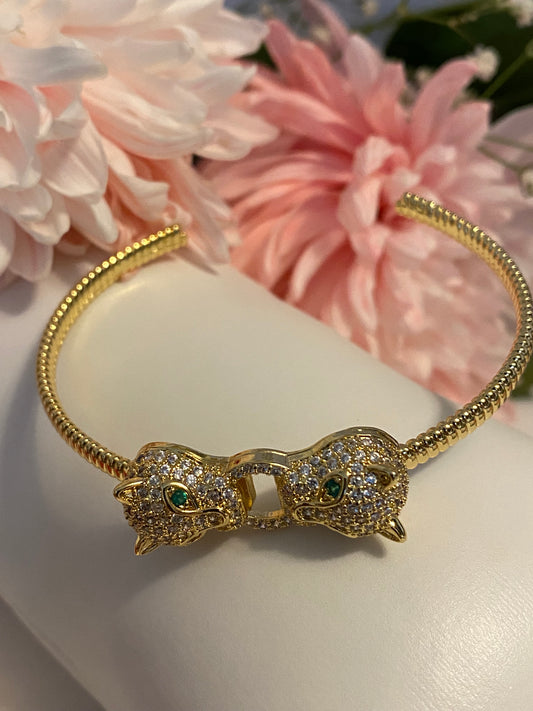 Elegant Panther Love Bracelet
